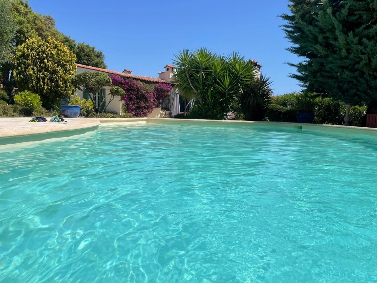 Domaine Des Tuilieres Avec Piscine Vallauris Exterior foto